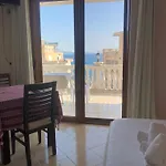 아파트 Elisabeta Sarandë
